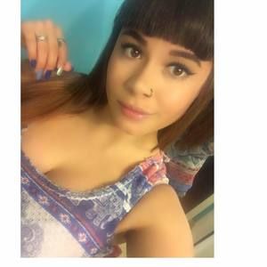 Meet your Posher, Daniela